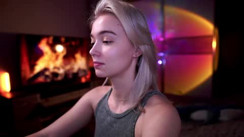 ileanacampbel online show from January 11, 2025, 6:14 am