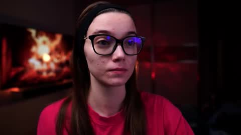 ileanacampbel online show from November 13, 2025, 4:44 am