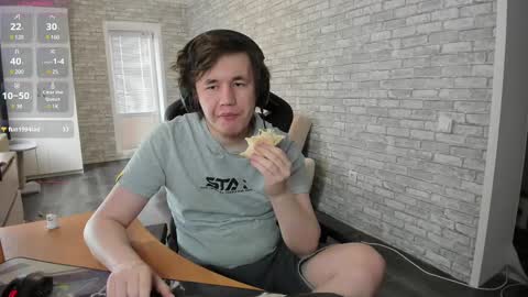 iliaskris online show from March 2, 2025, 5:54 am