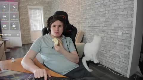 iliaskris online show from March 2, 2025, 12:01 pm