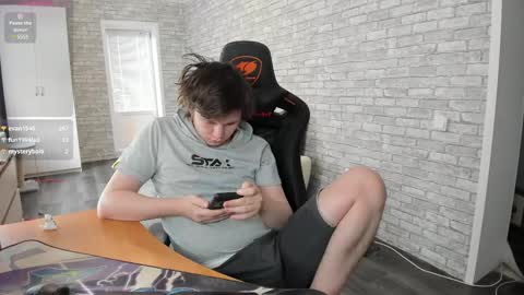 iliaskris online show from March 3, 2025, 8:05 am