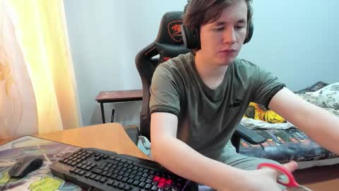 iliaskris online show from September 13, 2025, 5:40 am