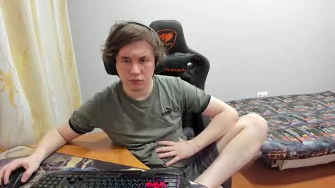 iliaskris online show from September 19, 2025, 7:03 pm