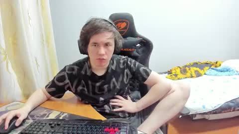 iliaskris online show from September 23, 2025, 9:40 pm