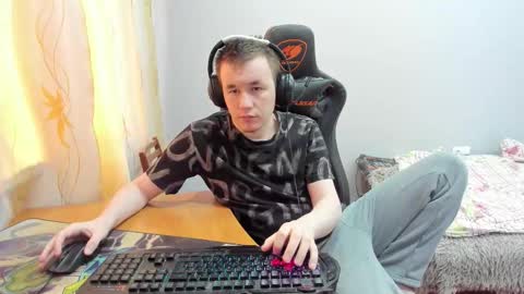 iliaskris online show from November 5, 2025, 8:47 am