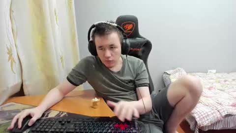 iliaskris online show from November 18, 2025, 2:39 am