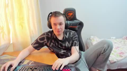 iliaskris online show from November 21, 2025, 8:13 am