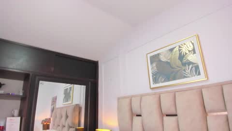 Snapshot of iliy_ chatting on December 29, 2024, 2:21 pm ILY   online show from December 29, 2024, 2:21 pm