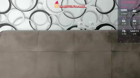 iloveyoufuckmee online show from September 22, 2025, 6:37 am