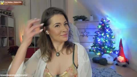 Snapshot of ilucyme chatting on November 27, 2025, 3:36 pm ilucyme online show from November 27, 2025, 3:36 pm