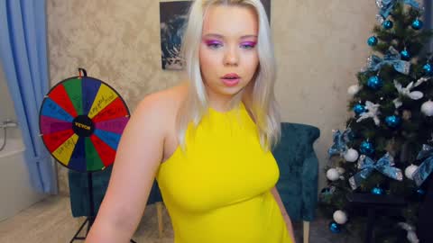 Snapshot of im__youre_sunshine chatting on December 22, 2024, 11:09 pm Roxy online show from December 22, 2024, 11:09 pm