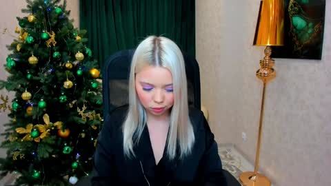 Snapshot of im__youre_sunshine chatting on December 27, 2024, 11:21 pm Roxy online show from December 27, 2024, 11:21 pm