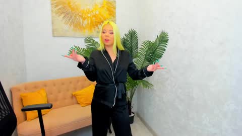 Snapshot of im__youre_sunshine chatting on January 22, 2025, 8:17 pm Roxy online show from January 22, 2025, 8:17 pm