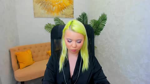 Snapshot of im__youre_sunshine chatting on January 23, 2025, 2:23 am Roxy online show from January 23, 2025, 2:23 am