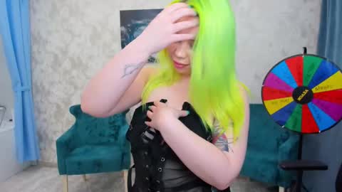 Snapshot of im__youre_sunshine chatting on February 16, 2025, 11:37 pm Roxy online show from February 16, 2025, 11:37 pm