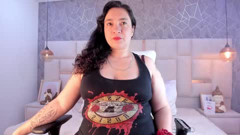 Snapshot of im_alaya chatting on December 6, 2024, 9:24 pm Alaya online show from December 6, 2024, 9:24 pm