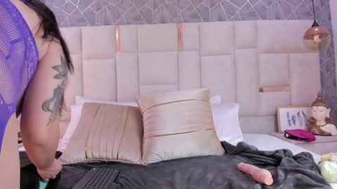 Snapshot of im_alaya chatting on December 24, 2024, 7:55 pm Alaya online show from December 24, 2024, 7:55 pm