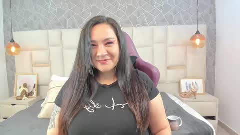 Snapshot of im_alaya chatting on September 24, 2025, 3:54 am Alaya online show from September 24, 2025, 3:54 am