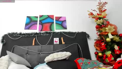 Angela online show from December 21, 2024, 7:16 pm