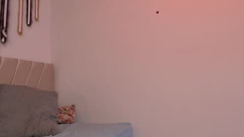 Snapshot of im_aurora_ chatting on October 20, 2025, 7:36 pm aurora online show from October 20, 2025, 7:36 pm
