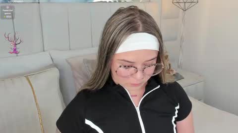 Snapshot of im_dalhia chatting on December 30, 2024, 8:25 pm DAHLIA online show from December 30, 2024, 8:25 pm