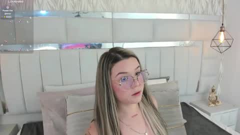 Snapshot of im_dalhia chatting on January 8, 2025, 8:29 pm DAHLIA online show from January 8, 2025, 8:29 pm