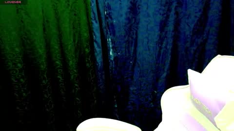 im_david01 online show from November 12, 2025, 1:33 pm