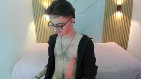 dayros online show from November 25, 2025, 10:54 pm