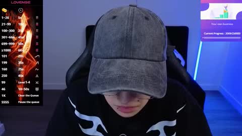 Laia online show from November 14, 2025, 9:13 pm