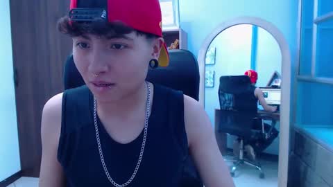 Snapshot of im_mathias chatting on December 3, 2024, 7:11 pm mathias online show from December 3, 2024, 7:11 pm