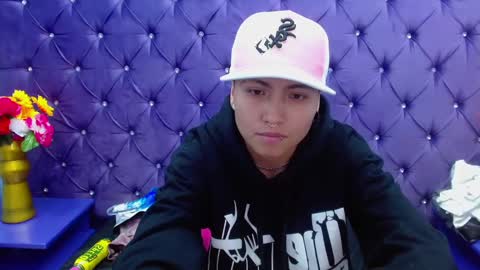 Snapshot of im_mathias chatting on January 11, 2025, 9:04 am mathias online show from January 11, 2025, 9:04 am