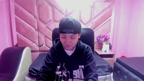 Snapshot of im_mathias chatting on January 15, 2025, 2:17 am mathias online show from January 15, 2025, 2:17 am