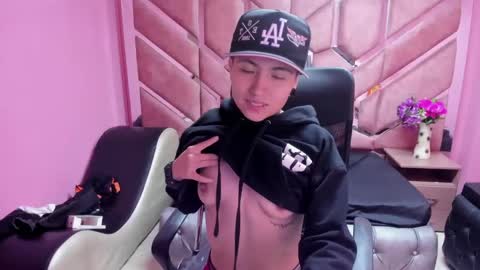 Snapshot of im_mathias chatting on January 20, 2025, 8:19 am mathias online show from January 20, 2025, 8:19 am