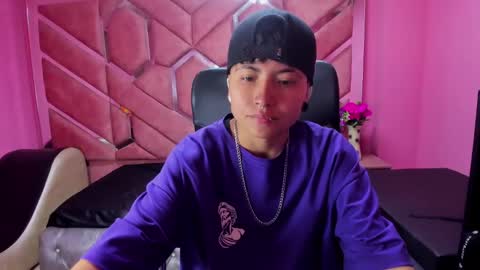 Snapshot of im_mathias chatting on January 29, 2025, 6:43 am mathias online show from January 29, 2025, 6:43 am