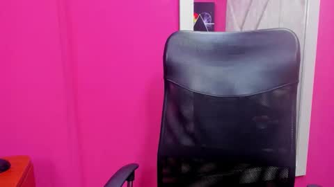 Snapshot of im_mathias chatting on November 26, 2025, 5:41 am mathias online show from November 26, 2025, 5:41 am