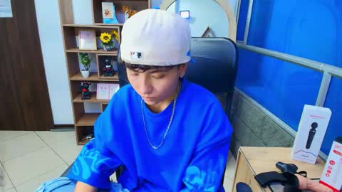 Snapshot of im_mathias chatting on November 29, 2025, 2:36 am mathias online show from November 29, 2025, 2:36 am