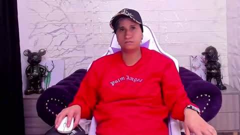 im_milan_rs online show from February 4, 2025, 4:05 am