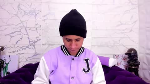 im_milan_rs online show from February 10, 2025, 7:04 am