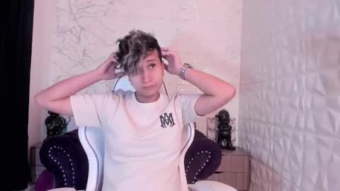 im_milan_rs online show from March 9, 2025, 3:11 am