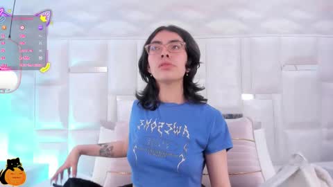 Snapshot of im_molly_angel chatting on October 26, 2025, 3:07 pm Moly online show from October 26, 2025, 3:07 pm