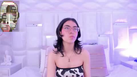 Snapshot of im_molly_angel chatting on November 19, 2025, 8:42 pm Moly online show from November 19, 2025, 8:42 pm