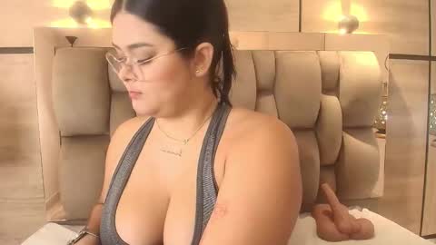 im mou  online show from December 4, 2025, 12:03 pm