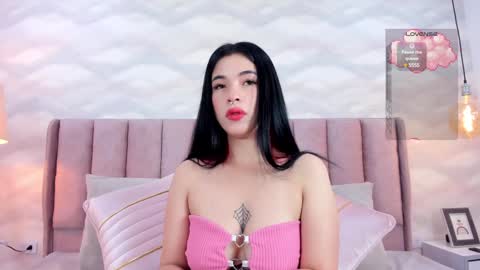Snapshot of im_nika_ chatting on January 6, 2025, 2:25 pm Nika online show from January 6, 2025, 2:25 pm