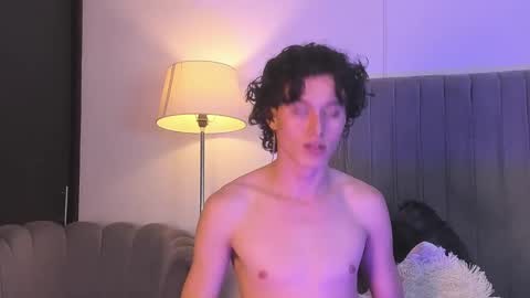 Snapshot of im_perseo_ chatting on December 13, 2025, 8:47 pm Perseo - Help me with 50 thumbs up online show from December 13, 2025, 8:47 pm