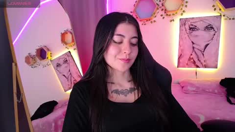 Jade Rosse online show from October 8, 2025, 7:00 pm