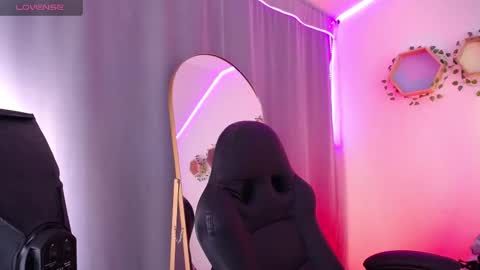 Jade Rosse online show from October 29, 2025, 7:15 pm