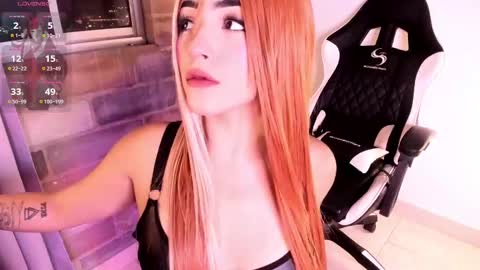 Scarlet  online show from October 23, 2025, 12:43 am