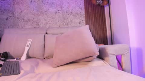 Snapshot of im_tyra chatting on December 11, 2024, 8:47 am im_tyra online show from December 11, 2024, 8:47 am