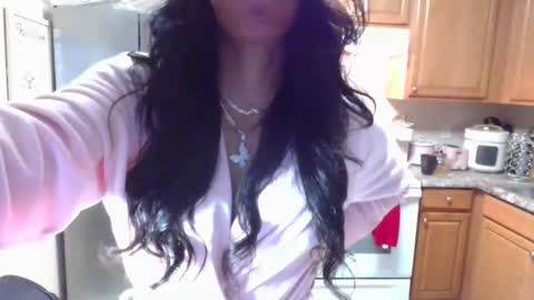 Snapshot of iman_love chatting on February 5, 2025, 3:13 am iman_love online show from February 5, 2025, 3:13 am