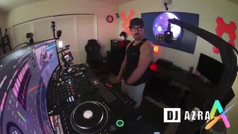 Snapshot of imdjazra chatting on February 11, 2025, 11:54 pm DJ Azra online show from February 11, 2025, 11:54 pm